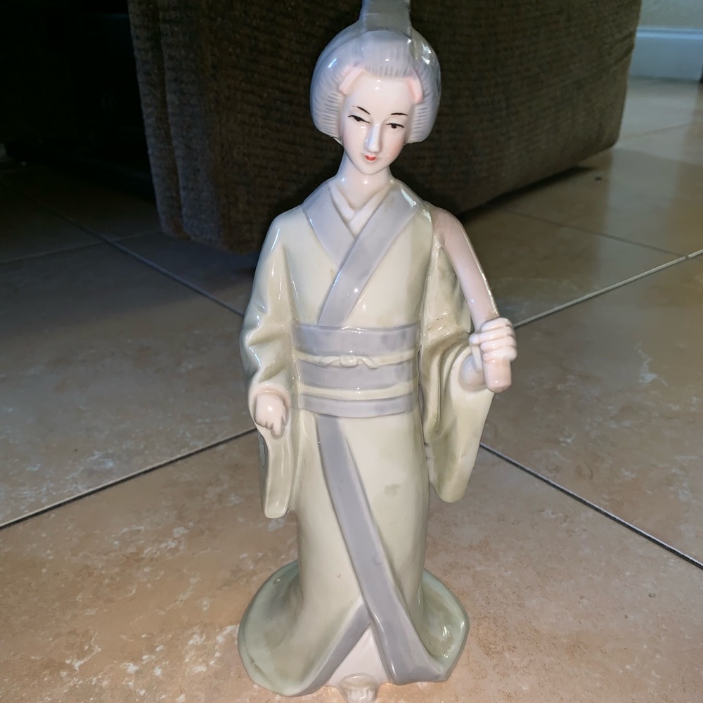 KPM VINTAGE GEISHA FIGURINE